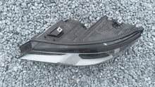 Laden Sie das Bild in den Galerie-Viewer, Frontscheinwerfer VW Tiguan 5N1941005C Links Scheinwerfer Headlight SCH3506424237qt