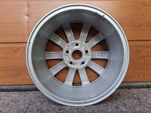 Load image into Gallery viewer, 1x Alufelge 16 Zoll 6.5" 5x112 42ET Glanz Silber 3G0071496B VW Passat Golf I FEL2480701970xq