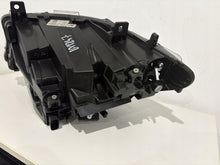 Laden Sie das Bild in den Galerie-Viewer, Frontscheinwerfer Mercedes-Benz Sprinter A9109067200 LED Rechts Headlight