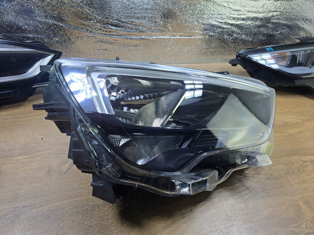 Frontscheinwerfer Opel E Combo 9816825980 Rechts Scheinwerfer Headlight SCH9352255272ty