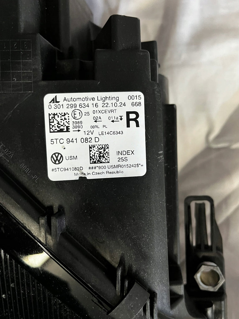 Frontscheinwerfer VW Touran 5TC941081D 5TC941082D Ein Stück (Rechts oder Links)
