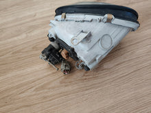 Laden Sie das Bild in den Galerie-Viewer, Frontscheinwerfer Toyota Celica Links Scheinwerfer Headlight SCH6982701095bk