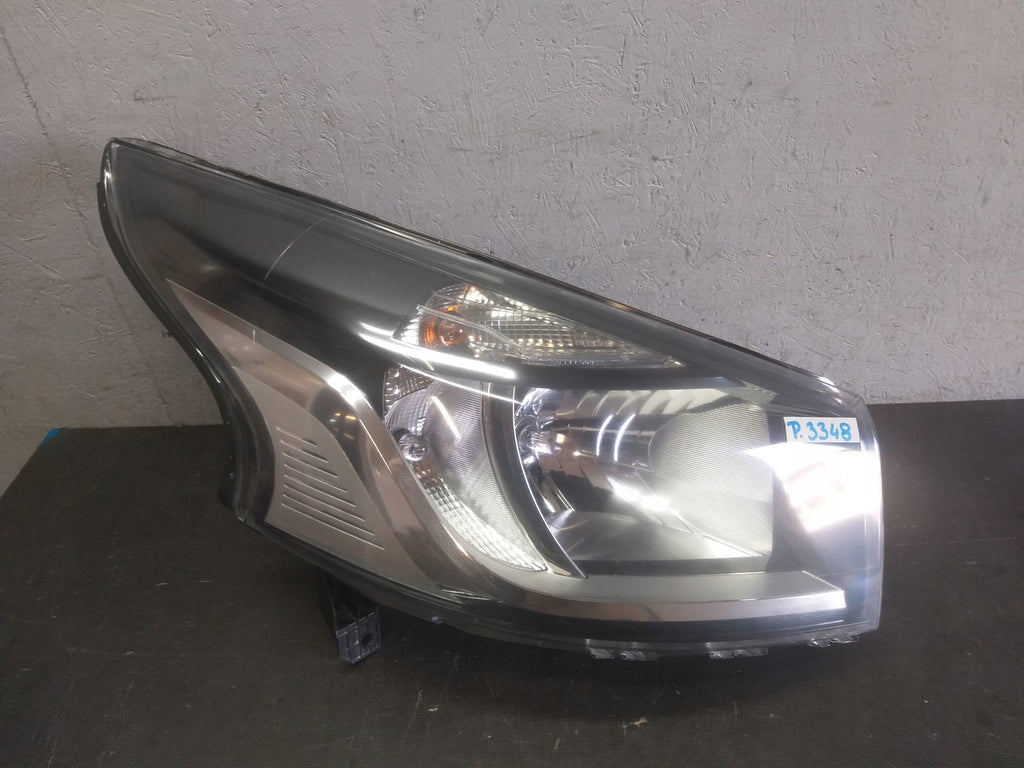 Frontscheinwerfer Renault Trafic III 260105469R Rechts Scheinwerfer Headlight