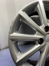 Load image into Gallery viewer, 1x Alufelge 16 Zoll 6.5" 4x108 47ET Glanz Silber H1BC-1007B Ford Fiesta FEL2558750862sg