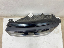 Laden Sie das Bild in den Galerie-Viewer, Frontscheinwerfer Skoda Octavia IV 5E4941015 LED Links Scheinwerfer Headlight SCH6773773312pi