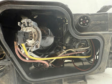 Load image into Gallery viewer, Frontscheinwerfer Audi A6 14050502 Ein Stück (Rechts oder Links) Headlight