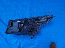 Laden Sie das Bild in den Galerie-Viewer, Frontscheinwerfer Opel Vivaro B 260109424R Rechts Scheinwerfer Headlight SCH2495220476kt
