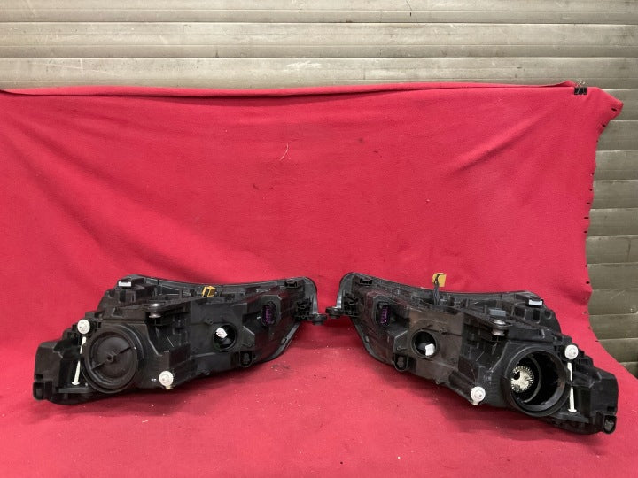 Frontscheinwerfer Skoda Superb III 3V1941016A 3V1941015A Xenon Ein Satz SCH3793924480tj