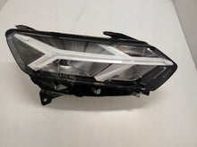 Laden Sie das Bild in den Galerie-Viewer, Frontscheinwerfer Dacia Sandero III Logan Jogger 260107920R LED Rechts Headlight