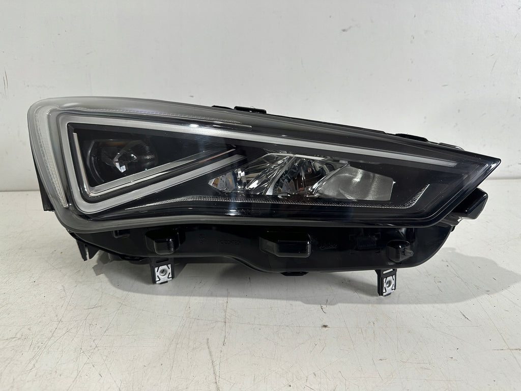Frontscheinwerfer Seat Tarraco 5FJ941008K Rechts Scheinwerfer Headlight SCH6045470108xr