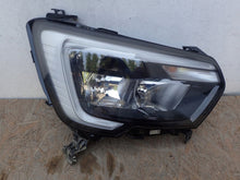 Laden Sie das Bild in den Galerie-Viewer, Frontscheinwerfer Renault Master III 260105567R Rechts Scheinwerfer Headlight