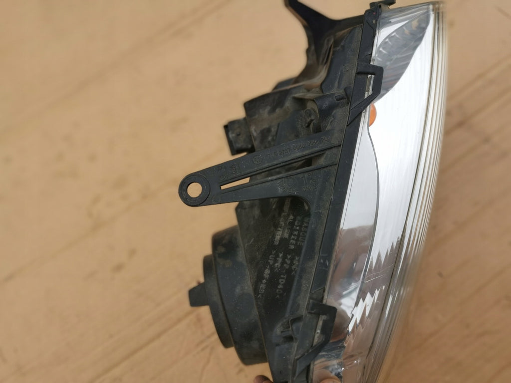 Frontscheinwerfer Dacia Duster 260101891 Rechts Scheinwerfer Headlight