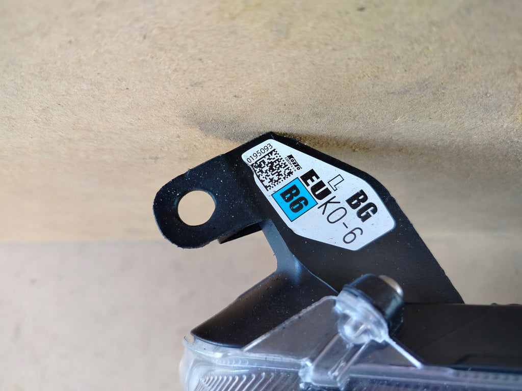 Frontscheinwerfer Toyota Yaris Links Scheinwerfer Headlight