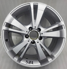Laden Sie das Bild in den Galerie-Viewer, 1x Alufelge 18 Zoll 8.5" 5x112 48ET A2124013102 Mercedes-Benz W212 Rim Wheel FEL3817105410jg