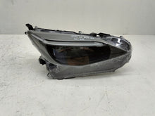 Laden Sie das Bild in den Galerie-Viewer, Frontscheinwerfer Toyota Yaris Cross LED Rechts Scheinwerfer Headlight SCH9470616142of