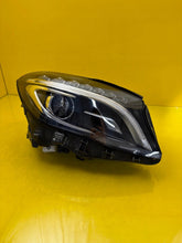 Laden Sie das Bild in den Galerie-Viewer, Frontscheinwerfer Mercedes-Benz Gla A1569061800 Xenon Rechts Headlight SCH8094093667dt