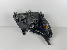 Laden Sie das Bild in den Galerie-Viewer, Frontscheinwerfer Ford Ranger UD2D51040 Ein Satz Scheinwerfer Headlight SCH4138403796dl