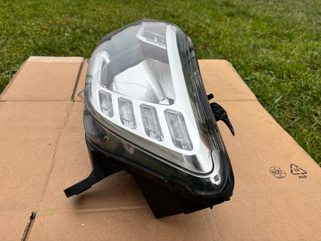 Frontscheinwerfer Dacia Sandero 260604218R Links Scheinwerfer Headlight SCH2136587015op