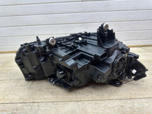 Laden Sie das Bild in den Galerie-Viewer, Frontscheinwerfer BMW G32 7496443-02Q LED Ein Stück (Rechts oder Links) SCH7770024083lv