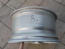Load image into Gallery viewer, 1x Alufelge 19 Zoll 9.0" 5x120 44ET 7842653 BMW 1 Rim Wheel FEL5552840510eh