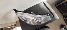Load image into Gallery viewer, Frontscheinwerfer Citroën C3 II 9673814380 Rechts Scheinwerfer Headlight