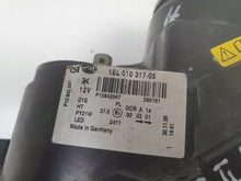 Laden Sie das Bild in den Galerie-Viewer, Frontscheinwerfer Saab 93 9-3 1EL010317-05 Xenon Ein Stück (Rechts oder Links)