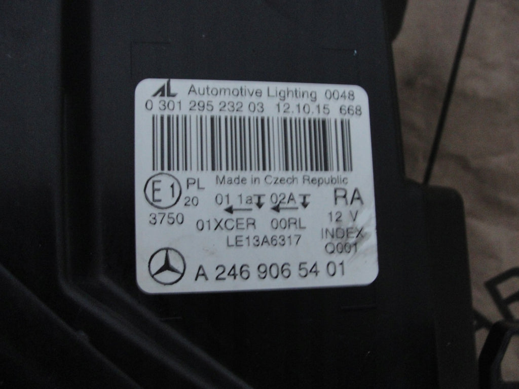 Frontscheinwerfer Mercedes-Benz W246 A2469065401 FULL LED Rechts oder Links