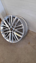 Load image into Gallery viewer, 1x Alufelge 17 Zoll 5N0601025AL VW Tiguan Rim Wheel FEL2240260360oq