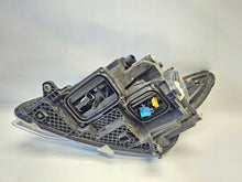 Laden Sie das Bild in den Galerie-Viewer, Frontscheinwerfer Mercedes-Benz Vito W447 A4479064700 Full LED Rechts Headlight