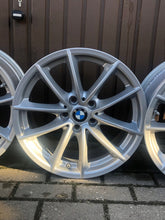 Laden Sie das Bild in den Galerie-Viewer, 4x Alufelge 17 Zoll 7.5" 5x112 27ET Glanz Silber 6868217 BMW G30 G11 Rim Wheel FEL1543636902pj