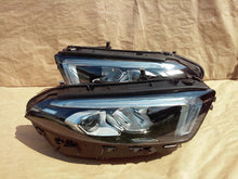 Laden Sie das Bild in den Galerie-Viewer, Frontscheinwerfer Mercedes-Benz A1779064703 A1779064803 LED Rechts oder Links