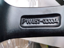 Laden Sie das Bild in den Galerie-Viewer, 1x Alufelge 16 Zoll PW45700004 Toyota Yaris Rim Wheel