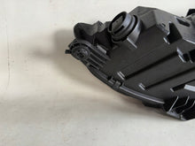 Load image into Gallery viewer, Frontscheinwerfer Audi A4 B9 8W0941012 8W0941011 LED Rechts Headlight