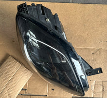 Laden Sie das Bild in den Galerie-Viewer, Frontscheinwerfer Ford Puma L1TB-13100-GH Rechts Scheinwerfer Headlight SCH4435309885jo