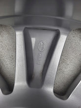 Laden Sie das Bild in den Galerie-Viewer, 1x Alufelge 16 Zoll 6.5" 5x114.3 45ET Glanz Silber 426110DK50 Toyota Yaris Cross FEL5010189840og