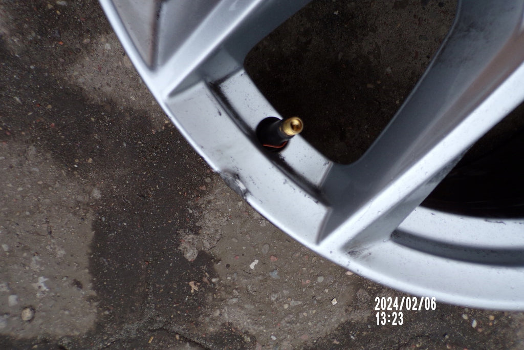 1x Alufelge 18 Zoll 7.5" 5x108 50,5ET Glanz Silber 31423851 Volvo Xc60 Rim Wheel