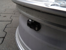 Laden Sie das Bild in den Galerie-Viewer, 4x Alufelge 17 Zoll 7.0" 5x112 41ET Glanz Silber 6898299 BMW Rim Wheel FEL1090266983iq