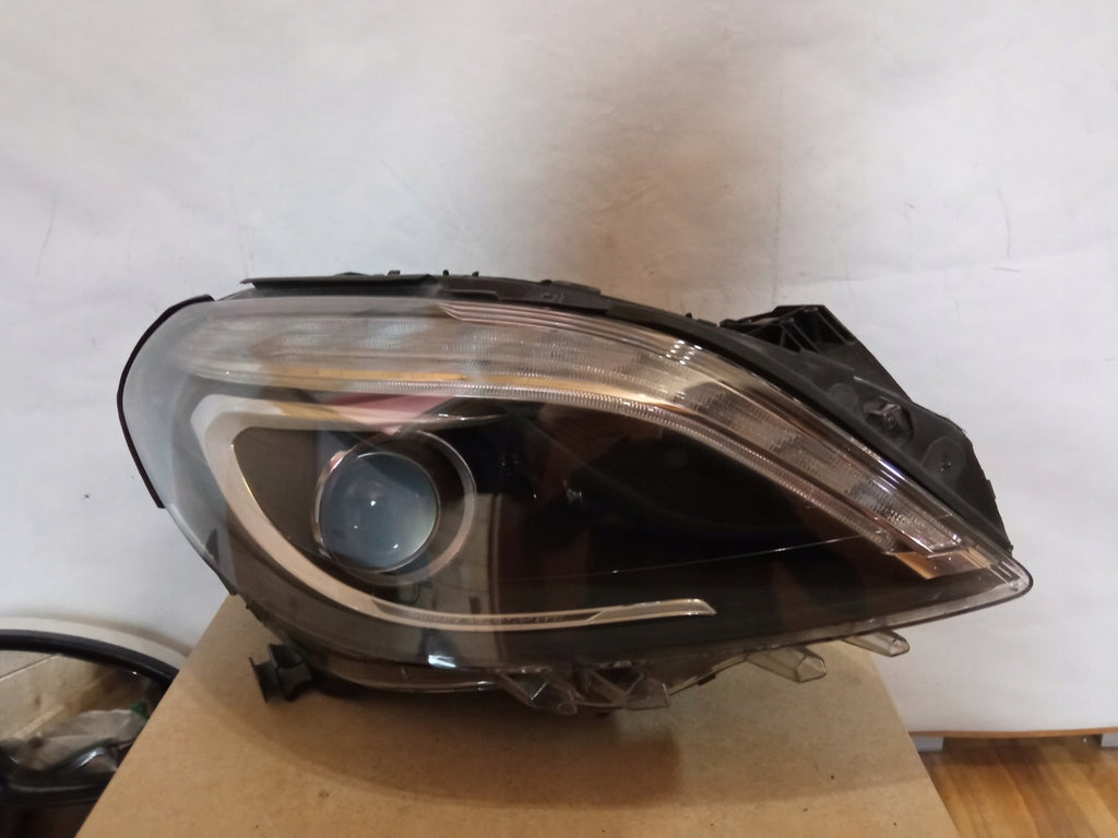 Frontscheinwerfer Mercedes-Benz W246 Xenon Rechts Scheinwerfer Headlight