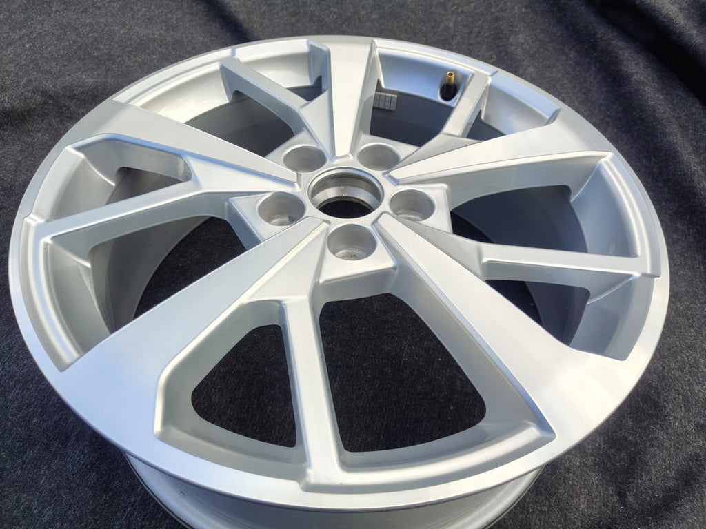 1x Alufelge 18 Zoll 7.0" 5x112 43ET Glanz Silber 83A601025J Audi Q3 Rim Wheel FEL5707752066ix
