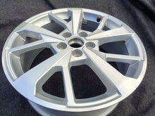 Laden Sie das Bild in den Galerie-Viewer, 1x Alufelge 18 Zoll 7.0" 5x112 43ET Glanz Silber 83A601025J Audi Q3 Rim Wheel FEL5707752066ix
