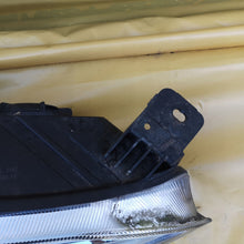 Laden Sie das Bild in den Galerie-Viewer, Frontscheinwerfer Ford Focus JX7B-13W030-AE JX7B-13W029-AE Ein Satz Headlight SCH5925775704zk