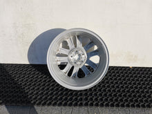 Laden Sie das Bild in den Galerie-Viewer, 1x Alufelge 17 Zoll 7.0&quot; 5x108 50ET AM5J-1007-FB Ford Focus C-Max Rim Wheel