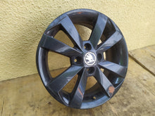 Laden Sie das Bild in den Galerie-Viewer, 1x Alufelge 15 Zoll 5.5&quot; 4x100 41ET 1ST601025H Skoda Citigo Rim Wheel