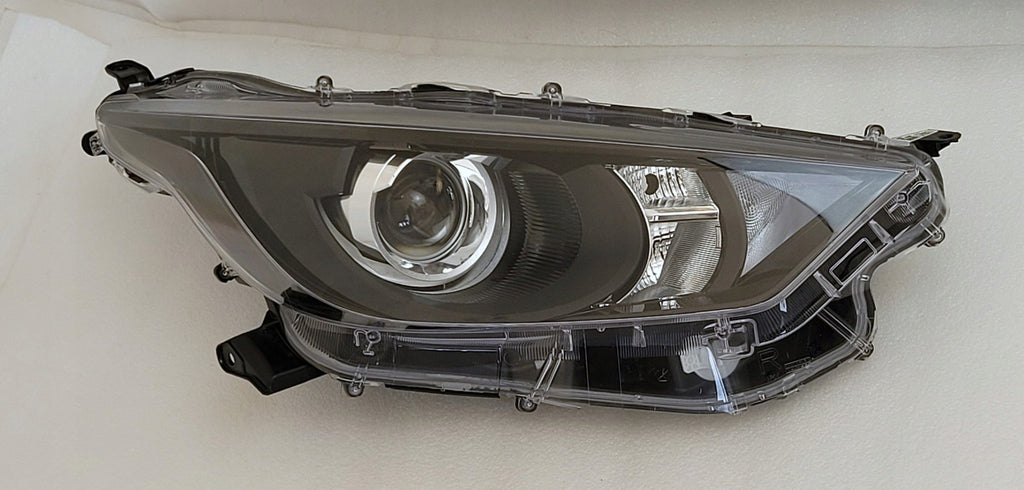 Frontscheinwerfer Toyota Yaris Rechts Scheinwerfer Headlight