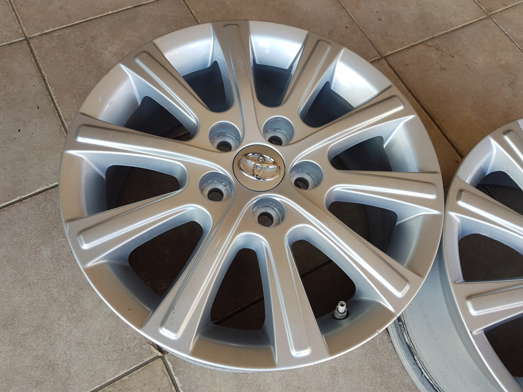 1x Alufelge 16 Zoll 6.5" 5x114.3 45ET Glanz Silber 42611-YY310 Toyota Auris FEL9399443642mf