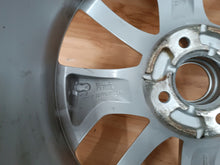 Laden Sie das Bild in den Galerie-Viewer, 1x Alufelge 16 Zoll 6.5&quot; 4x108 44ET 403009007 Renault Rim Wheel