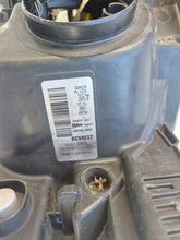 Laden Sie das Bild in den Galerie-Viewer, Frontscheinwerfer Renault Clio III 8200775869 Links Scheinwerfer Headlight SCH8819839345bx