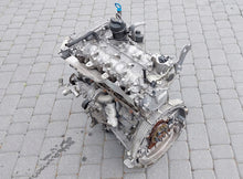 Load image into Gallery viewer, Motor Mercedes-Benz W177 133980 2.0 130TKm Benzin Engine Unkomplett
