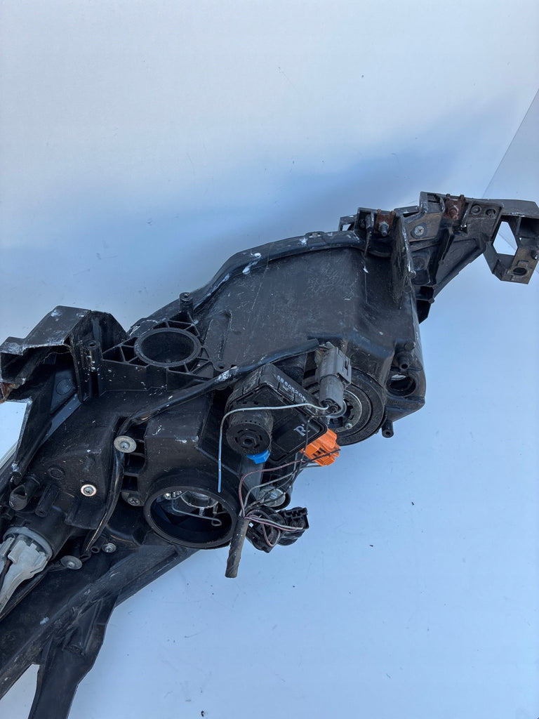 Frontscheinwerfer Mazda 5 C235-51030 317704066 Ein Stück (Rechts oder Links)