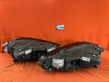 Laden Sie das Bild in den Galerie-Viewer, Frontscheinwerfer VW Sportsvan 517941113A Ein Stück (Rechts oder Links) SCH9441471965ir